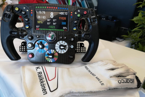 Steering wheels and accessories from Rallynuts