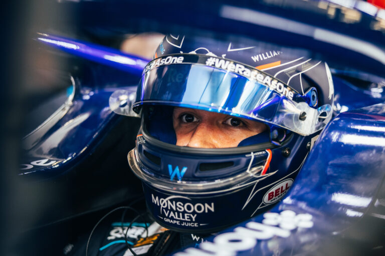 Alexander Albon (THA) Williams Racing FW44.
12.03.2022. Formula 1 Testing, Sakhir, Bahrain, Day Three.
- www.xpbimages.com, EMail: requests@xpbimages.com © Copyright: Bearne / XPB Images